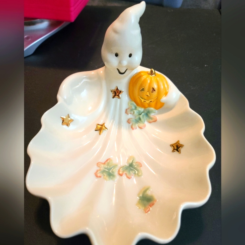 Lenox ghost dish